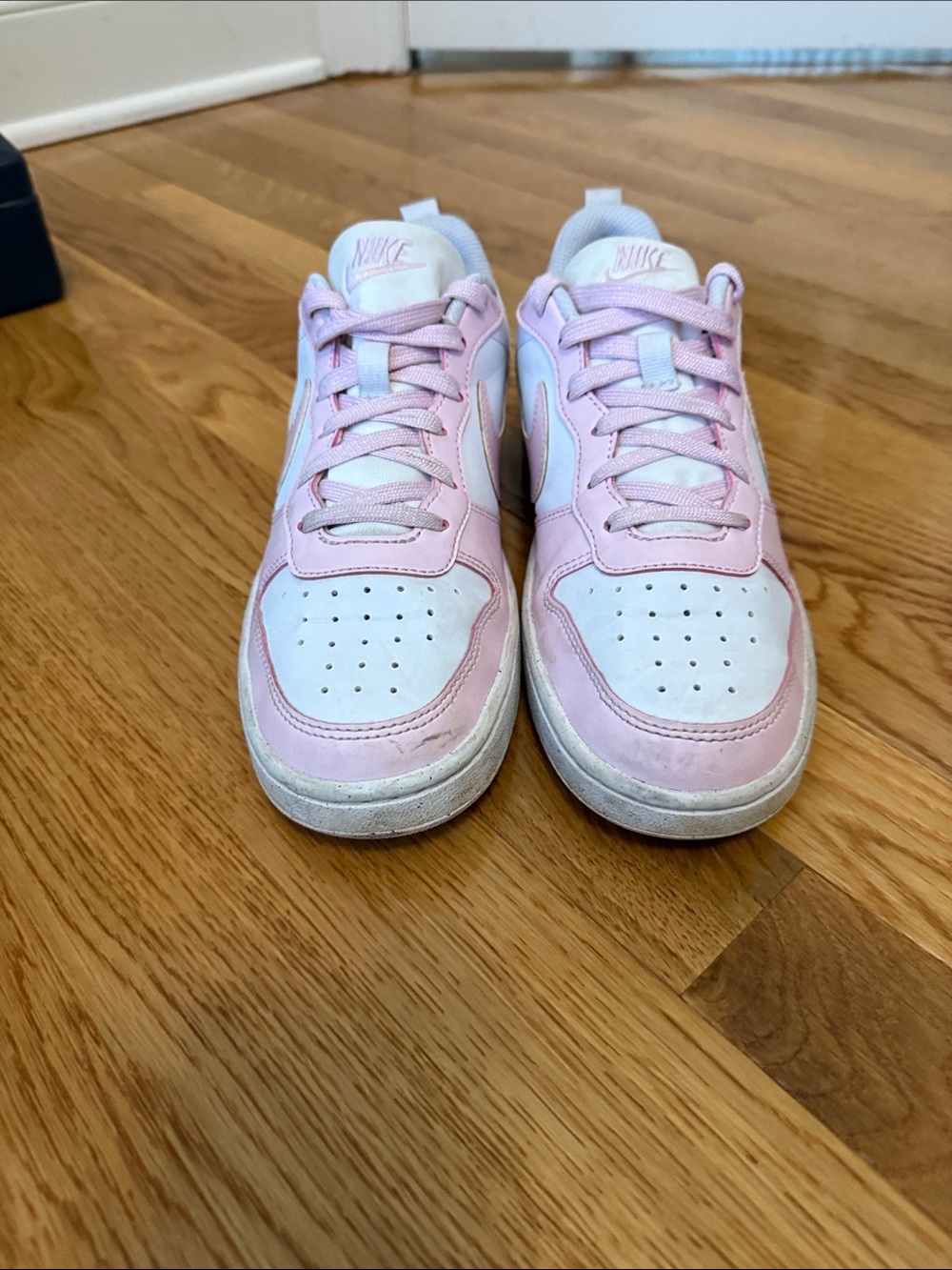 Nike Kids Pink and White Low-Top Sneakers with Lace-Up Closure